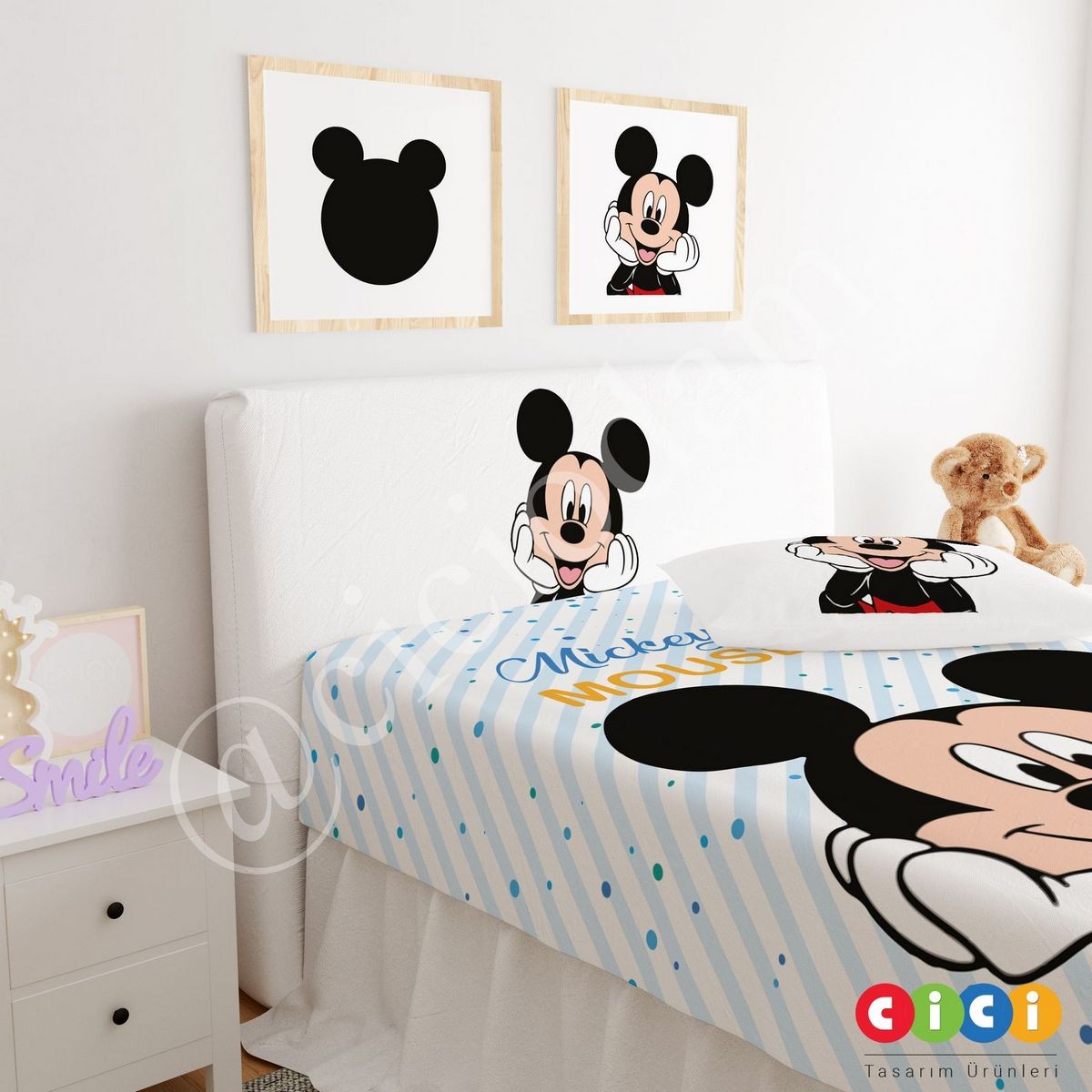 Mickey Mouse ve Mavi Puantiyeler Başlık Kılıfı